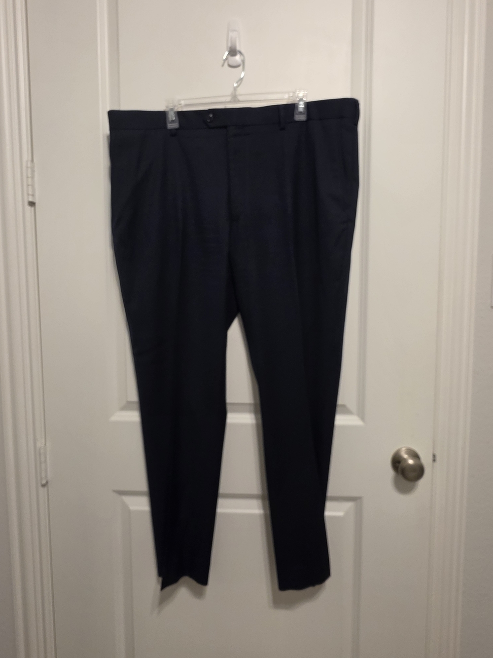 Roundtree & Yorke Men's Dark Navy Flat-Front Dress Pants